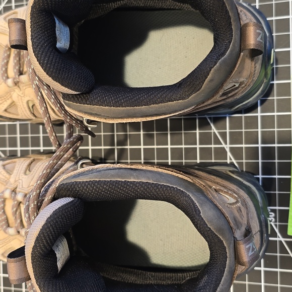 Size 8.5 Womens Oboz Tan & Natural Waterproof Hiking Boots - Picture 5 of 12